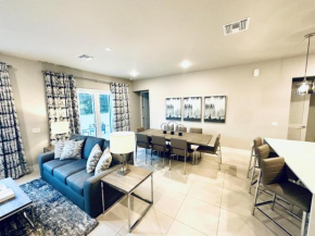 Beautiful Condo At Reunion